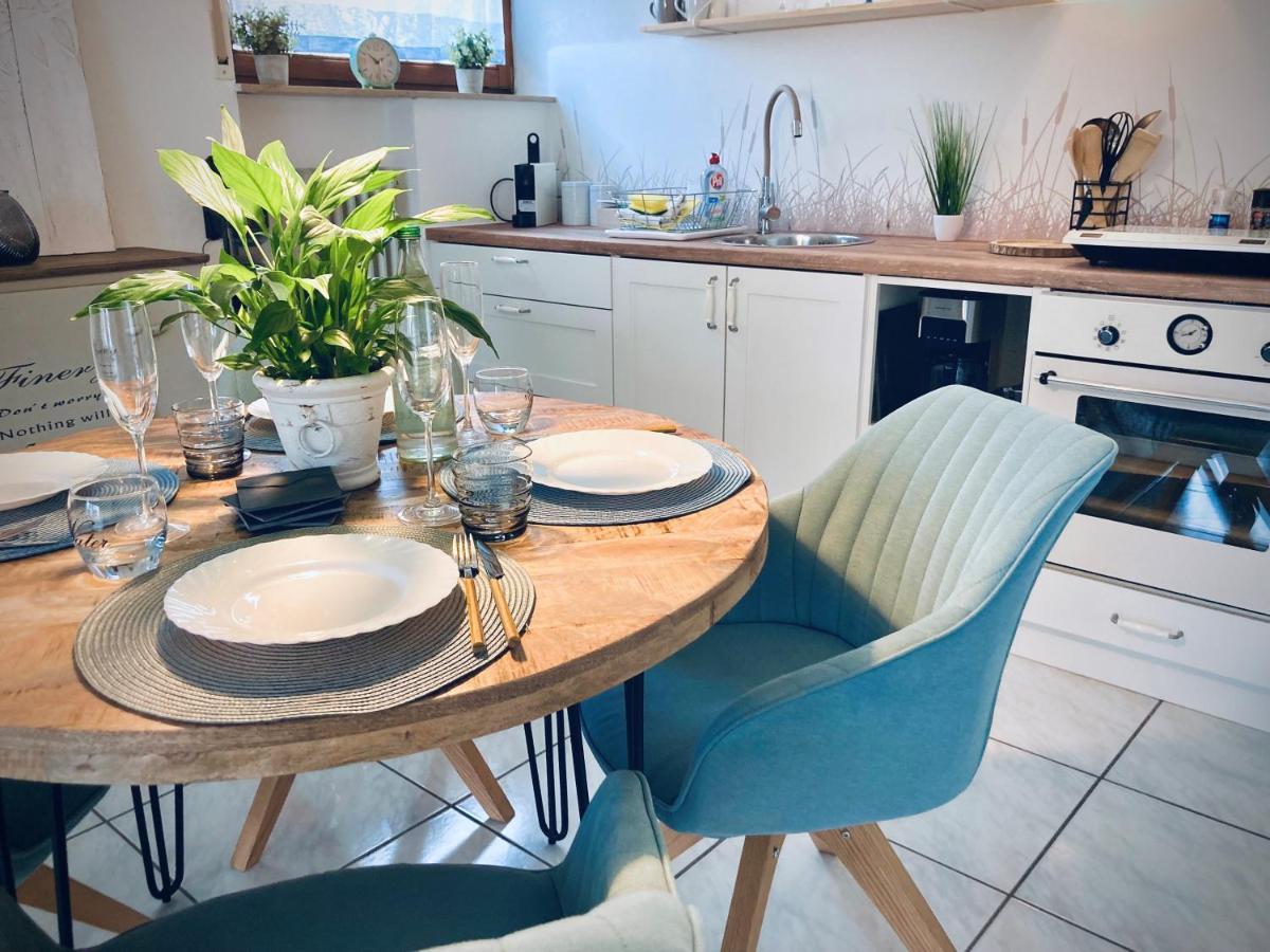 Seebrise Ferienwohnung, Auszeit In Ruhiger Lage, Bodensee Naehe, Privatparkplatz, Wlan, Smart Tv Rielasingen-Worblingen Bagian luar foto